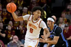 Nuggets, guard Curtis Jones agree to two-way contract, source says