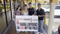 Student athletes from Florida, Illinois hand out thank-you cards with $100 to workers in Hialeah